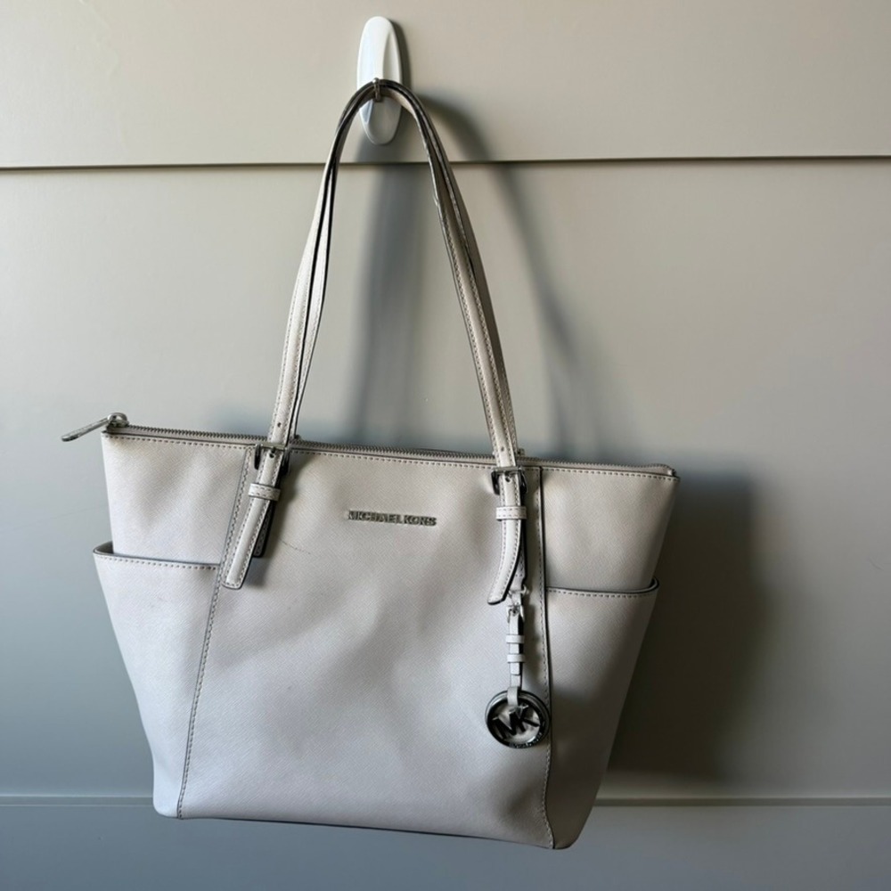 Michael Kors Charlotte Large Tote Pearl Gray Saffiano Leather Shoulder Bag MK‎